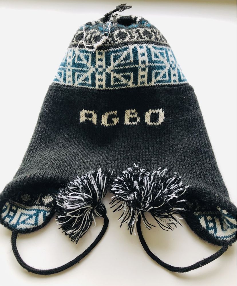 Zimowa czapka z pomponem w nordyckie wzory AGBO
