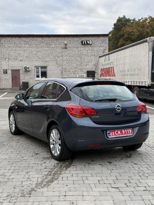 Opel Astra 1.6mpi Cosmo