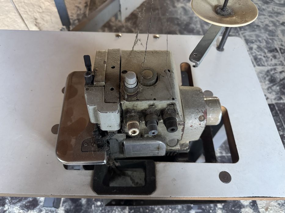 Швейні машинки, оверлок