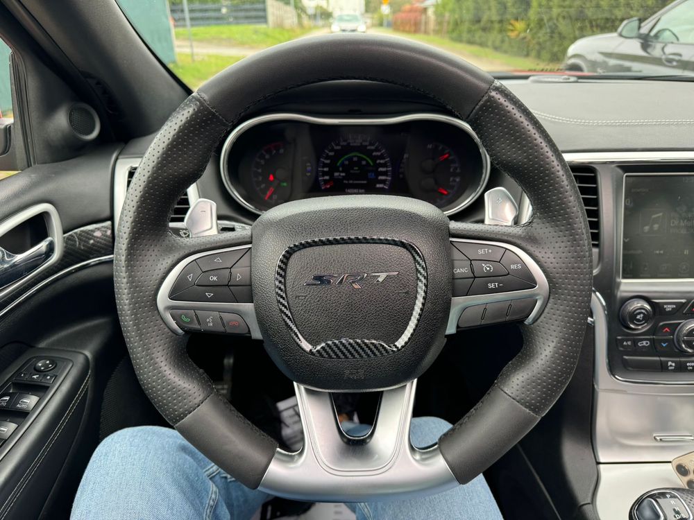 Sprzedam lub zamienie Jeep grand cherokee SRT