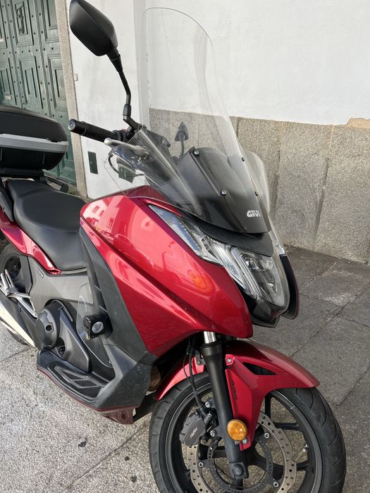 Vendo/Troco Honda Integra 750