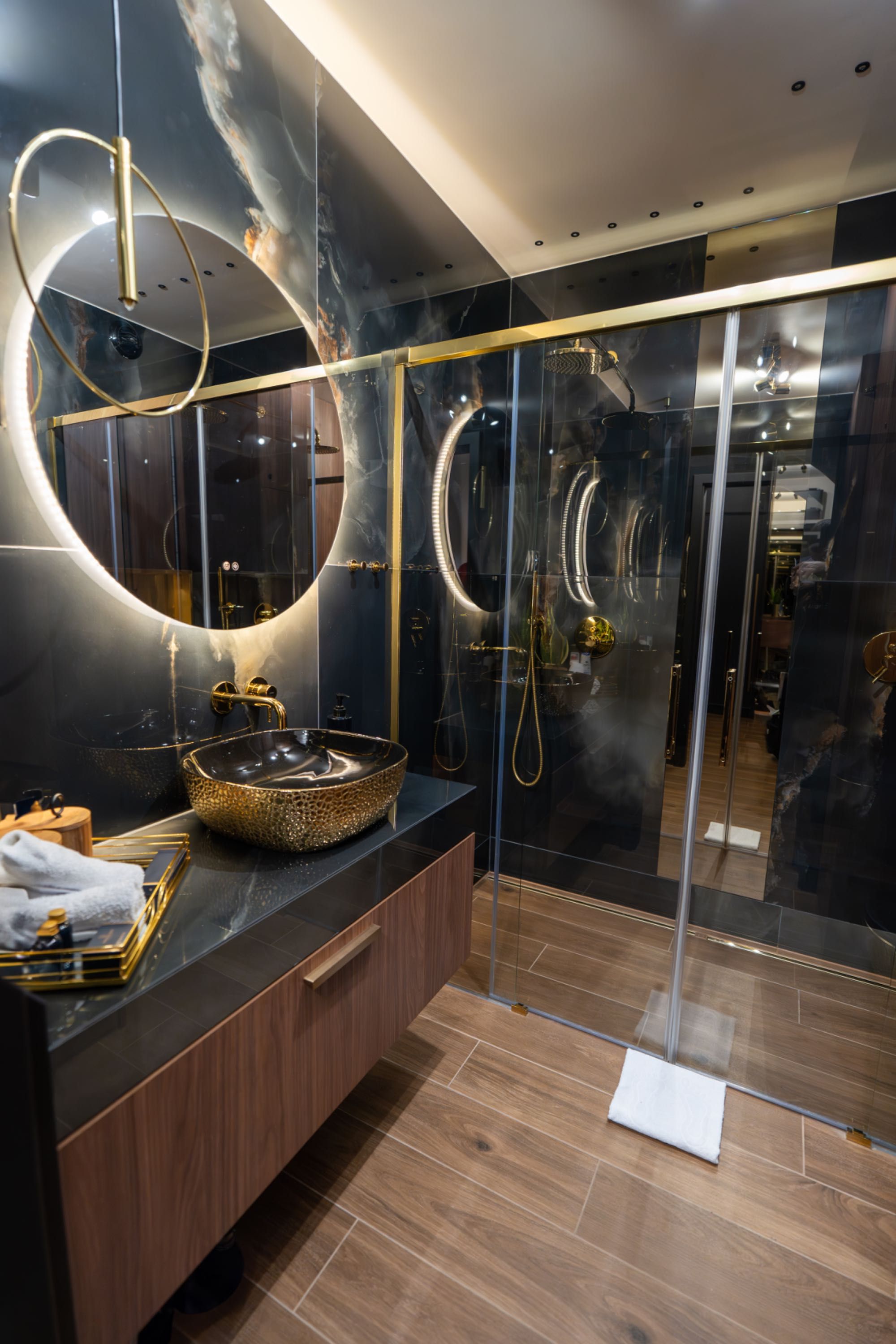 Apartment z Jacuzzi, Wiślane Tarasy, Kraków, na doby i godziny