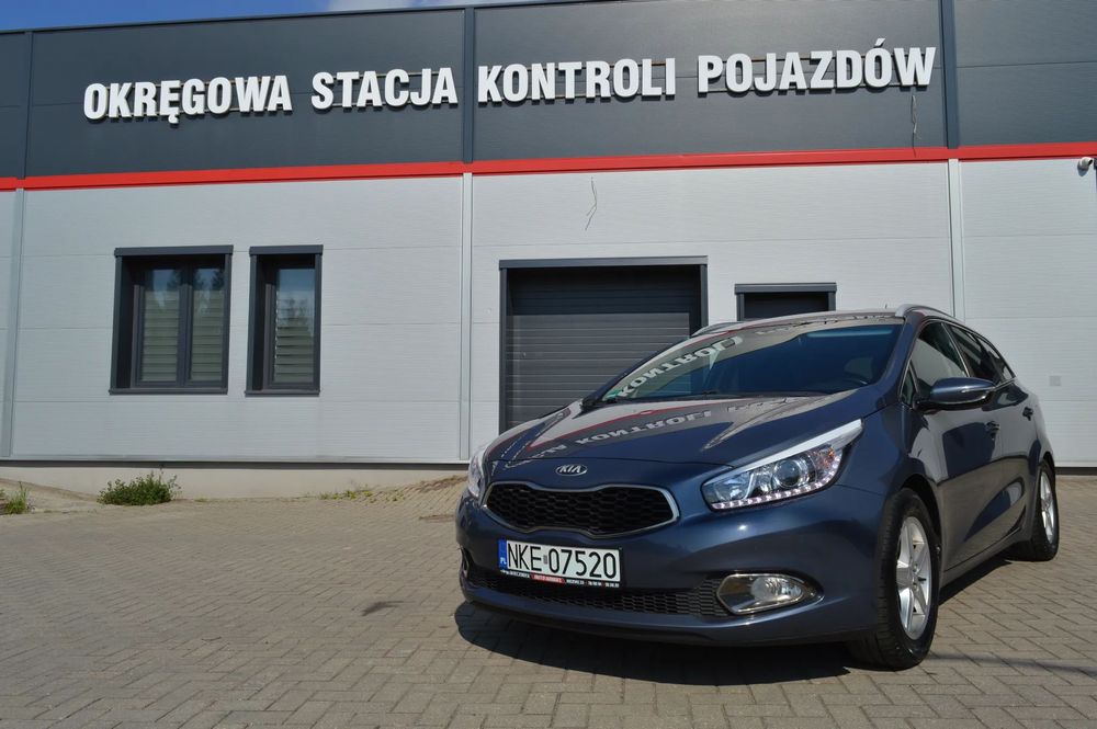 Kia Ceed Śliczny 1.6 GDI Benzyna z Niemiec rezerwacja