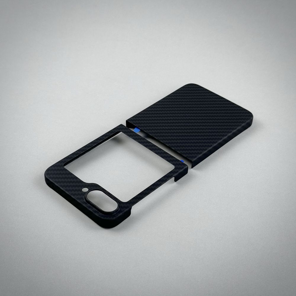 Карбоновый чехол Galaxy Flip 6