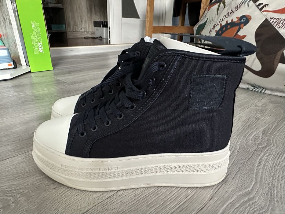 Armani Exchange снікерси 38 розмір