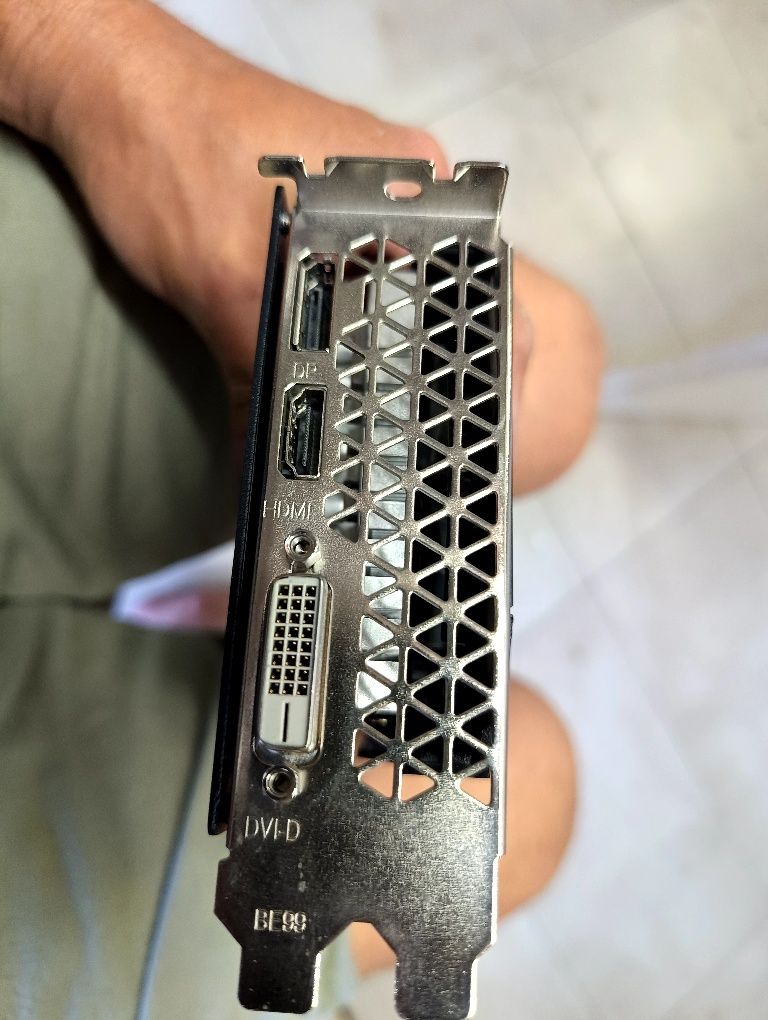 Sprzedam grafika GTX 1660 s i pamięć