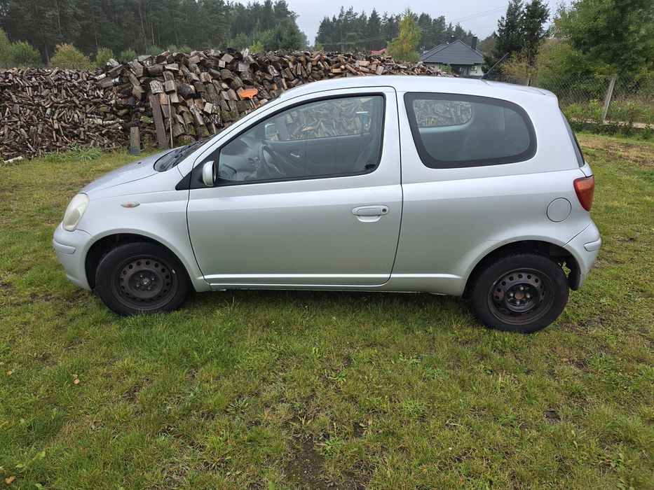 Toyota Yaris 05 r 1.0 klimą w oryginale