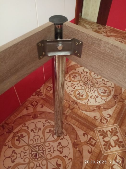 Стол кухонный раскладной.