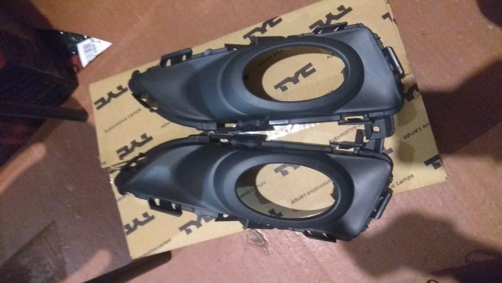 Рамка туманки Мазда 3 ВК 2003-2008 седан/хэтчбек