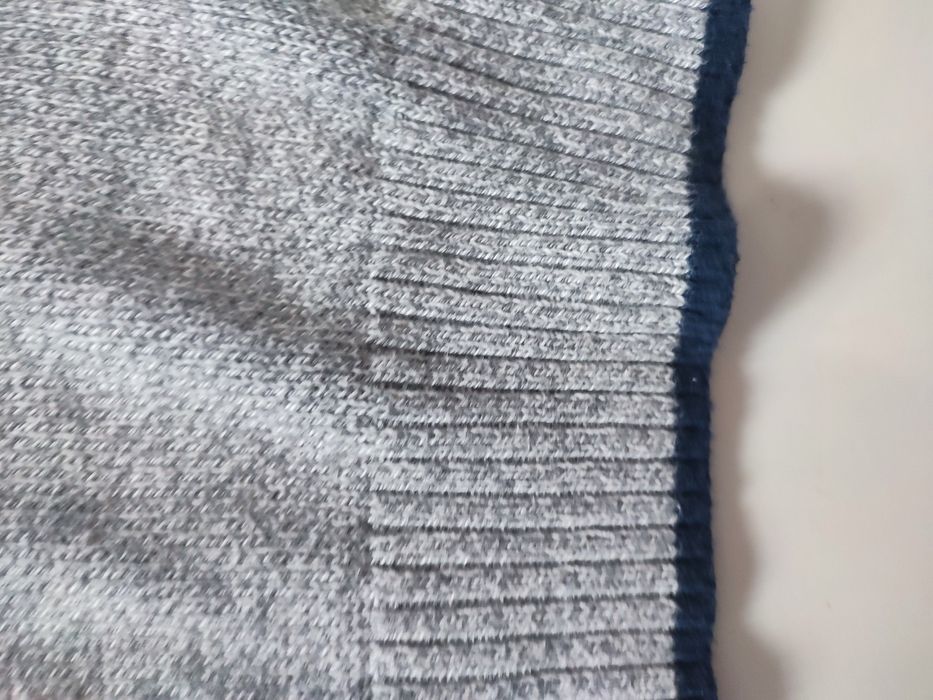 Sweter męski Abercrombie &Fitch rozmiar S stan bdb