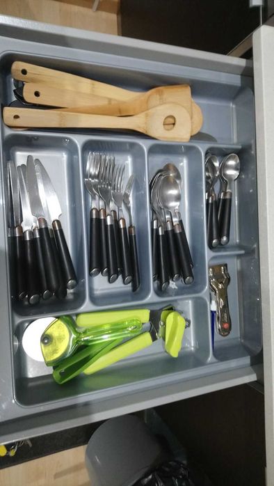 Arrenda-se T0 mobilado, lugar de garagem, junto Universidade, Aveiro