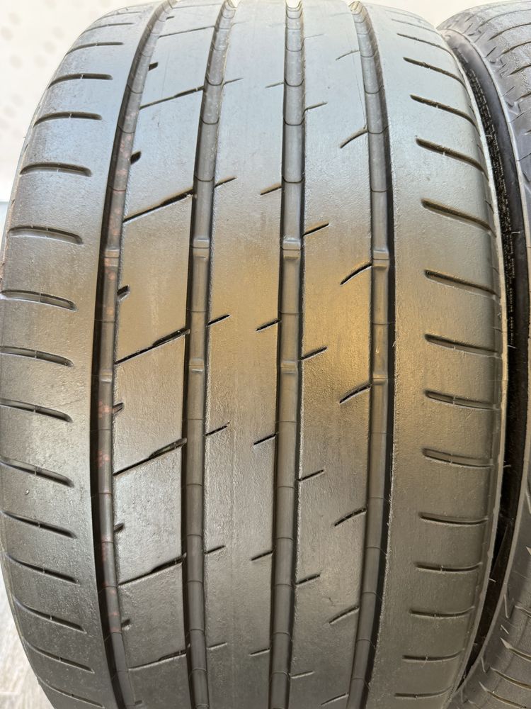 Шини Bridgestone 275/35/R21