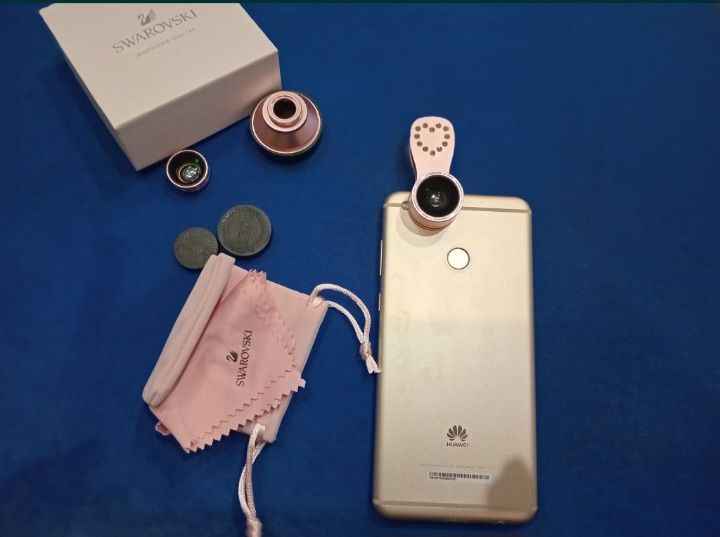 Ексклюзив від" Swarovski"- лінзи для смартфону