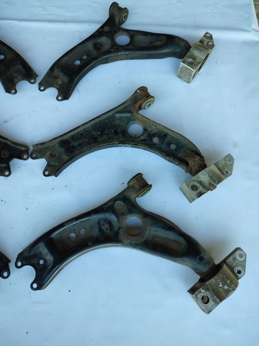 Ричаг передній Пассат б7 лівий правий Гольф 6 ричаги Passat b7 Golf 6