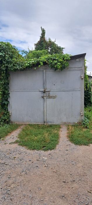 Продам гараж із ямою