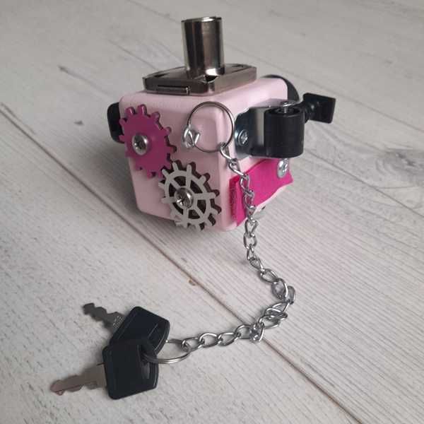 Kostka manipulacyjna edukacyjna sensoryczna Montessori