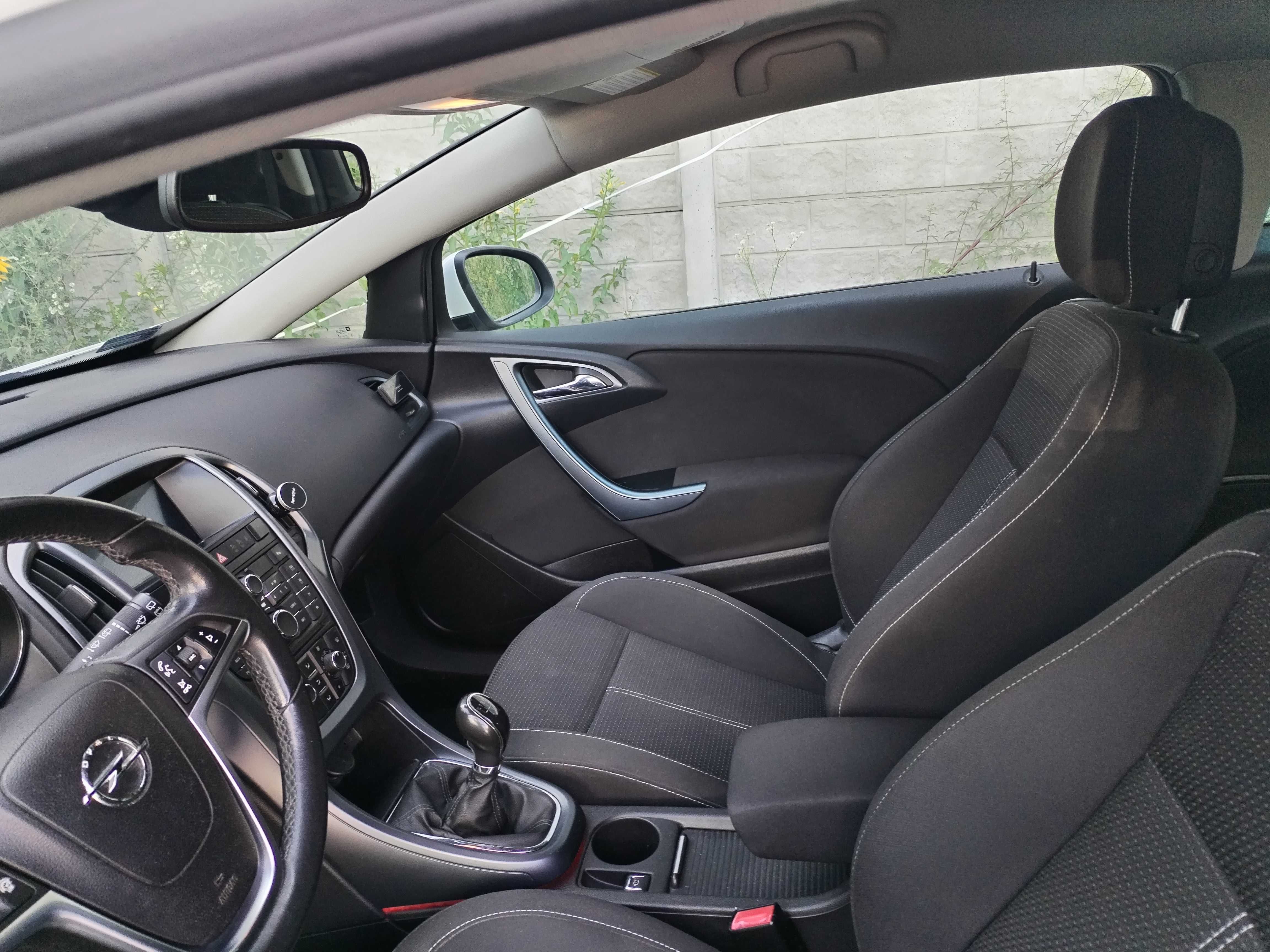 Opel astra j GTC 1.4t  140KM