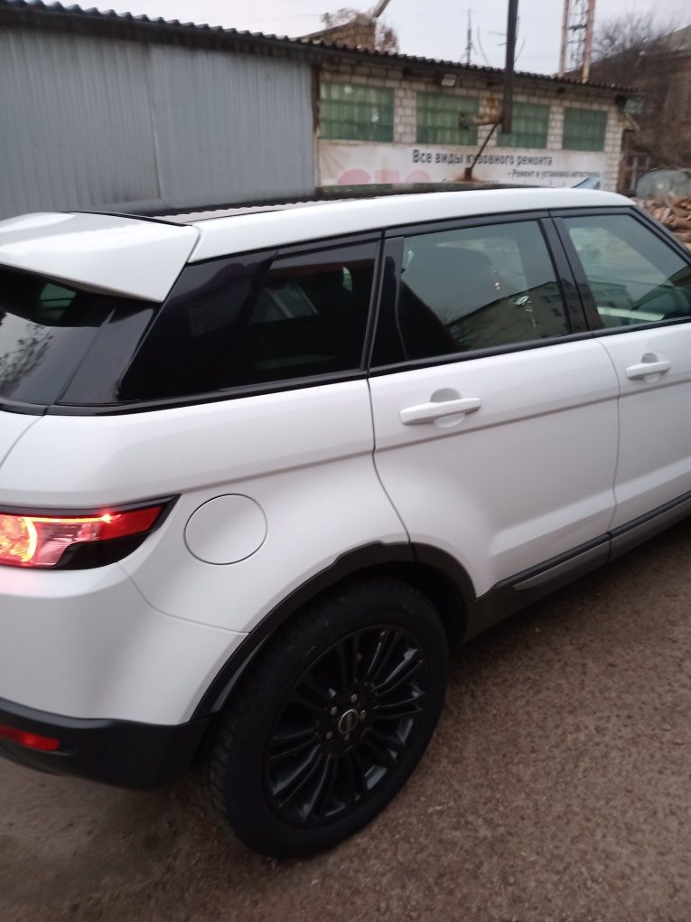 Land Rover Range Rover Evoque 2.2 d sd4 190к.с