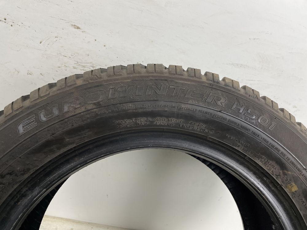185/60R14 82T Falken Eurowinter Hs01