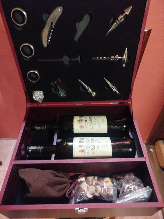 Подарунковий набір шахмати, шашки, вино