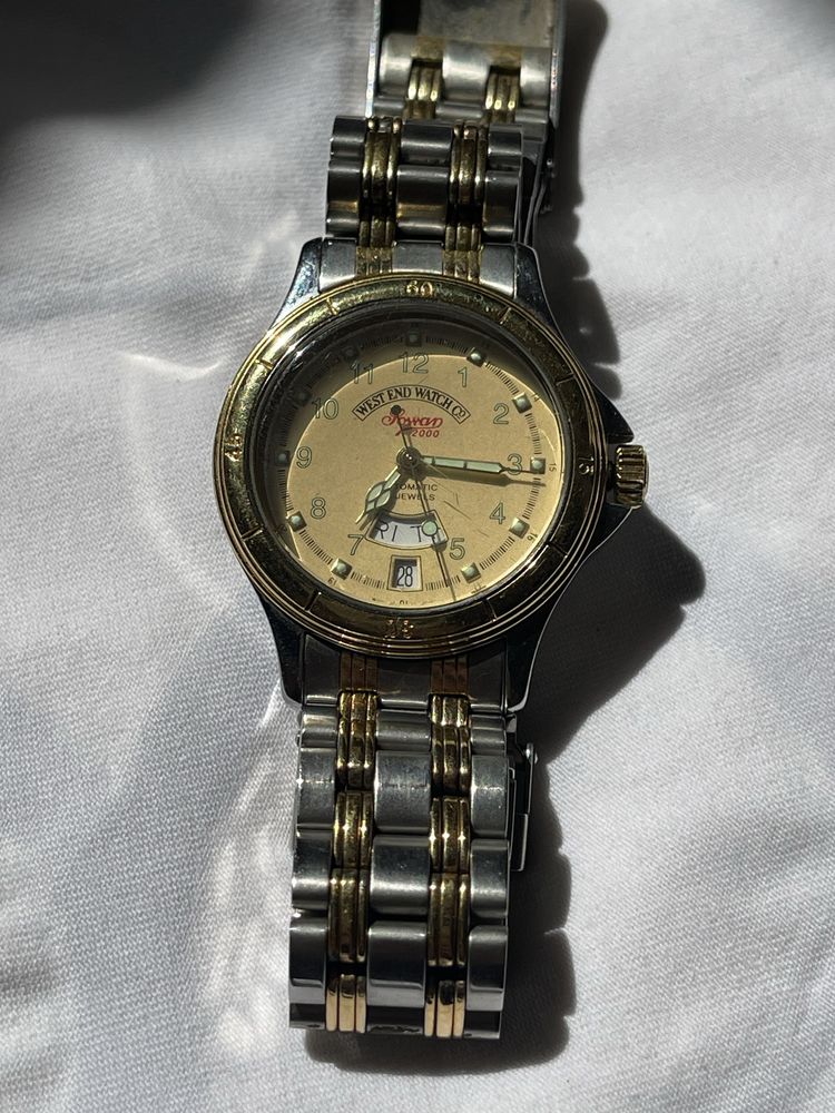 Наручные часы West End Watch Co.