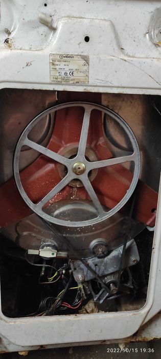 Стиральная машина на запчасти indesit WGS 1038TX U