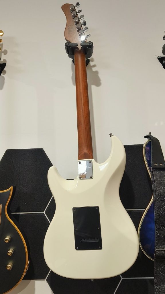 Guitarra HSS Sire s7