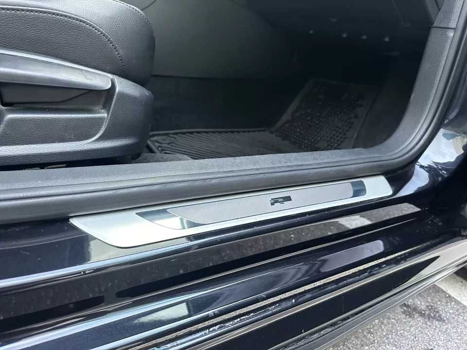 2017 Volkswagen Passat R-LINE