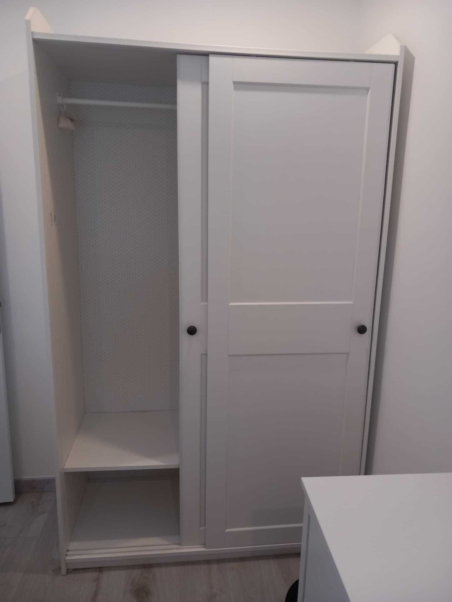 Roupeiro Ikea Hauga