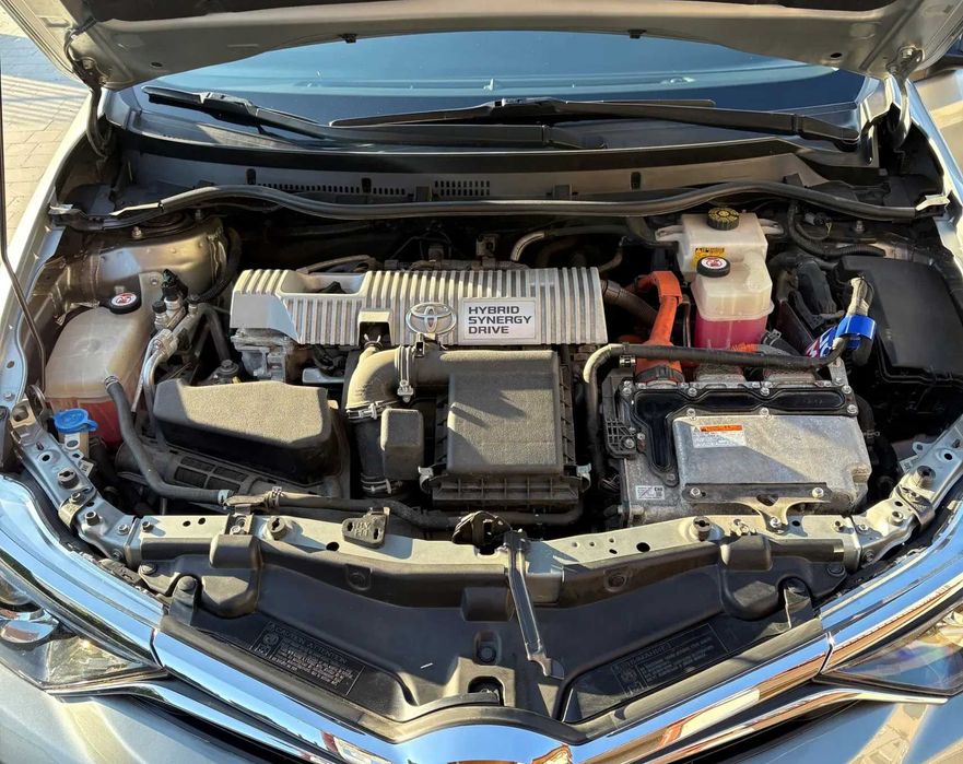 Toyota Auris 1.8 VVTi - Hybryda
