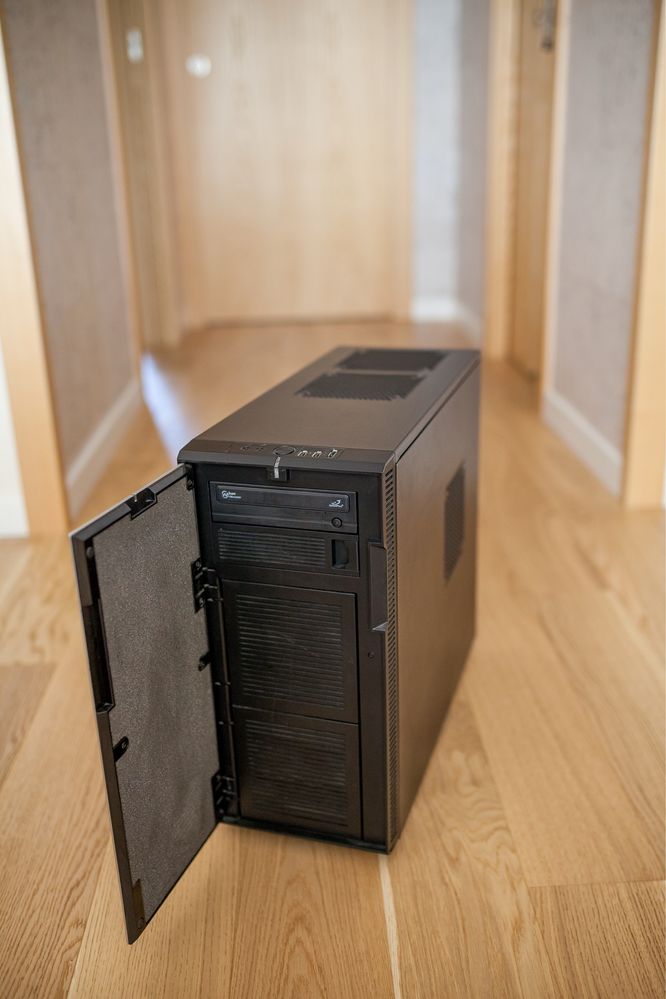 Komputer PC, obudowa Fractal Design Define R3