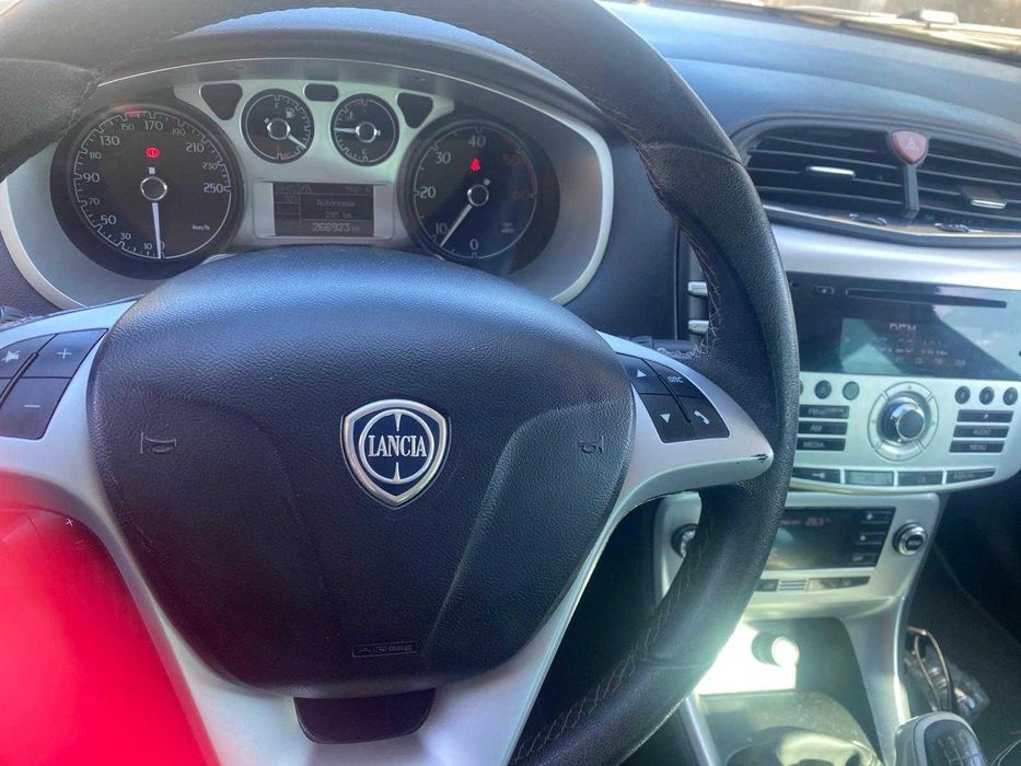 Lancia Delta 1.6