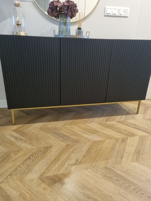 Sprzedam komodę i szafke rtv- komplet