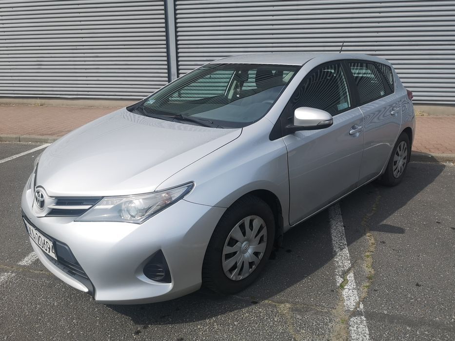 Toyota Auris 1.6 krajowy serwisowany