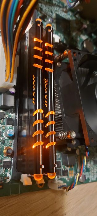 Avexir 2400Mhz core series, ddr3 dual 16GB