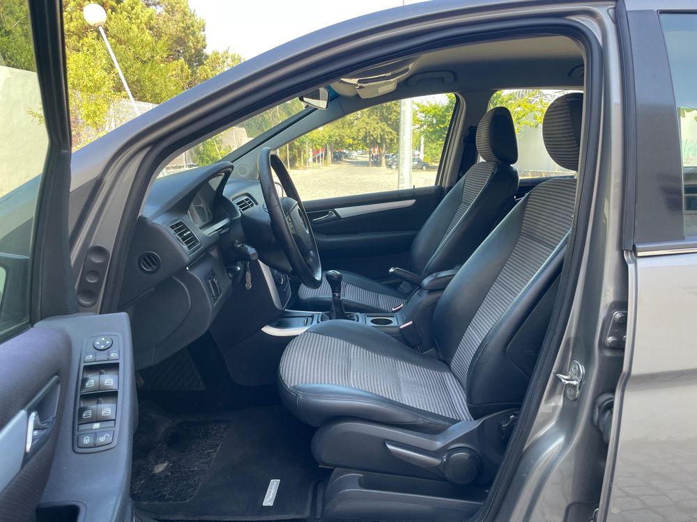 Mercedes-Benz B200CDI Avantgard (REVENDA)