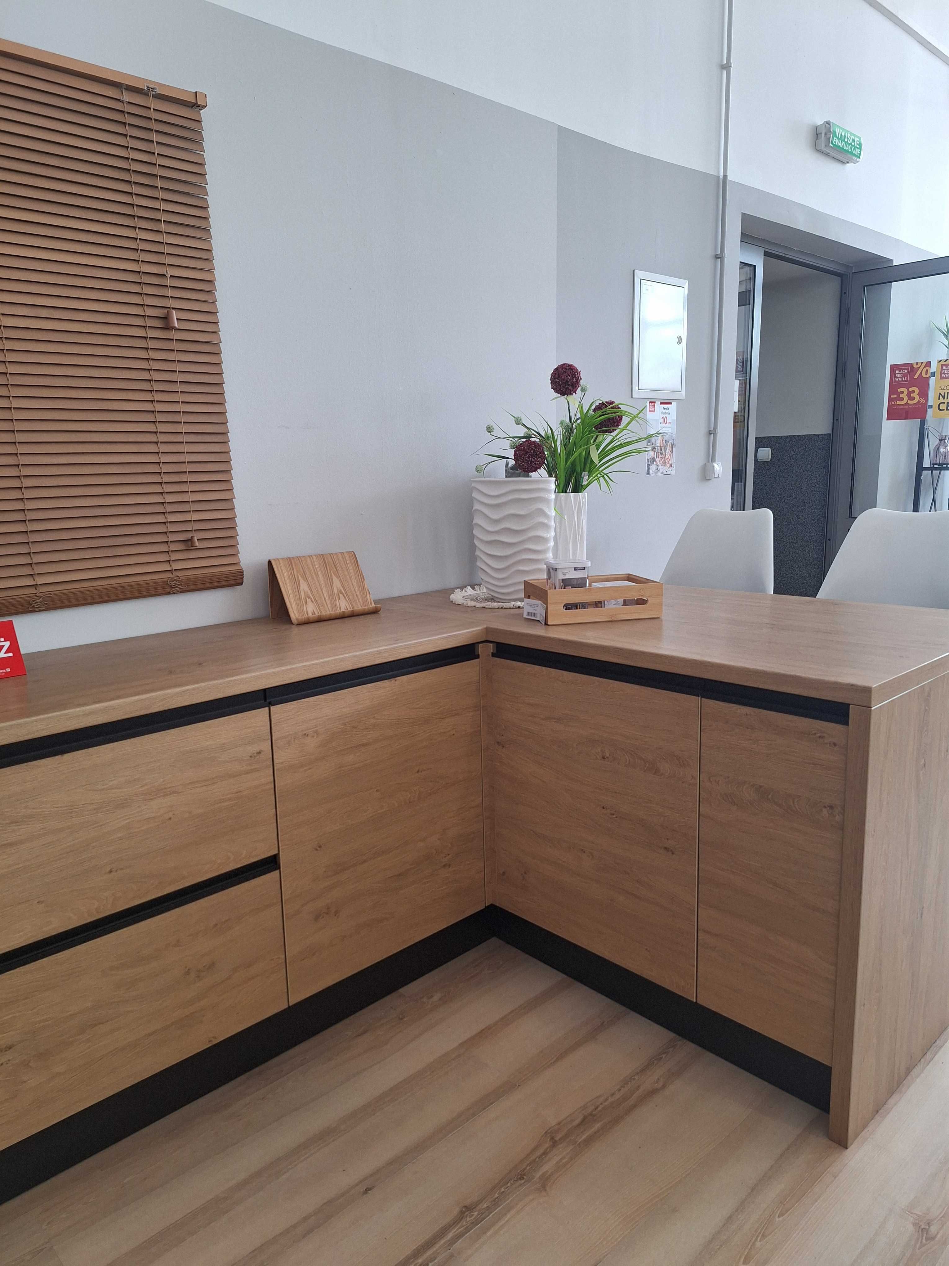 Kuchnia Black Red White Board / Elysse L2 zmiana ekspozycji