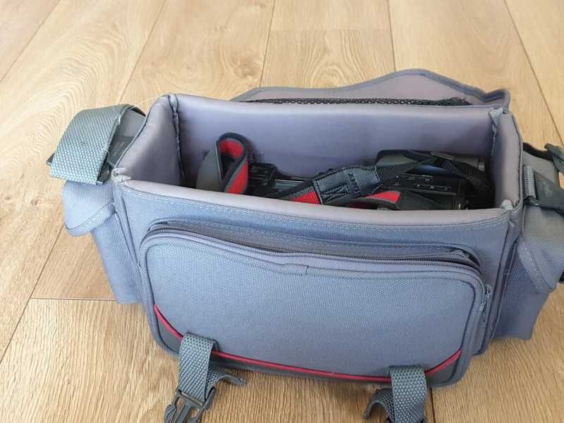 Sony Handycam CCD-F340E  kamera torba kasety baterie ładowarki