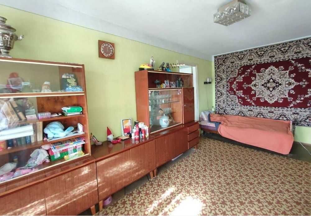 2к в центрі міста житл.стан