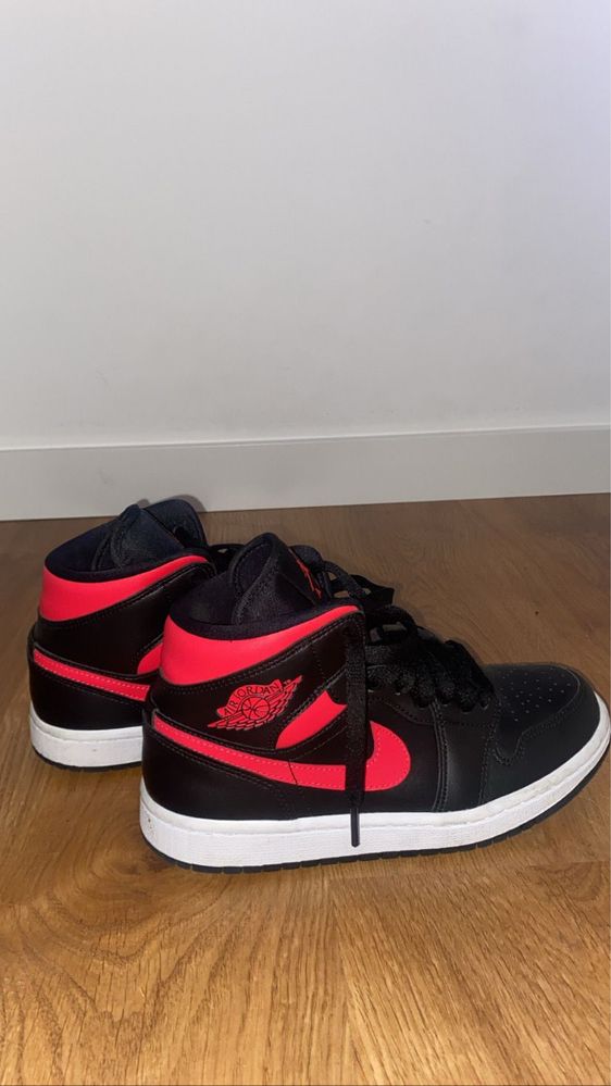 air jordan1 mid siren red