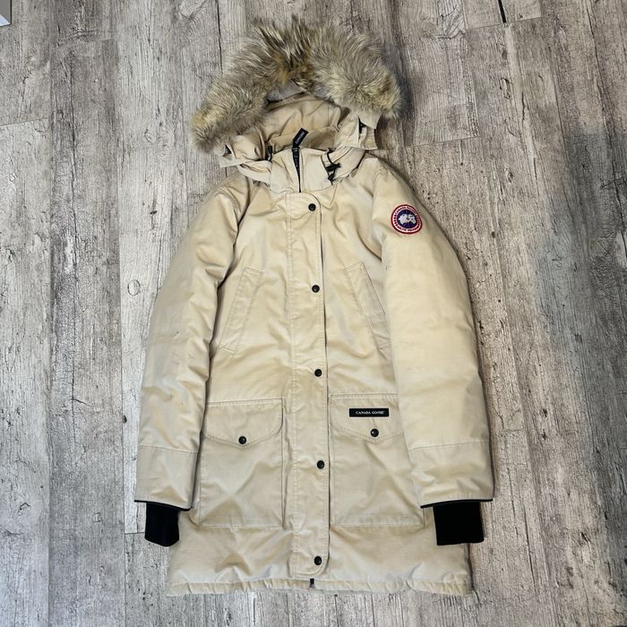 Beżowa damska kurtka z futerkiem parka Canada Goose