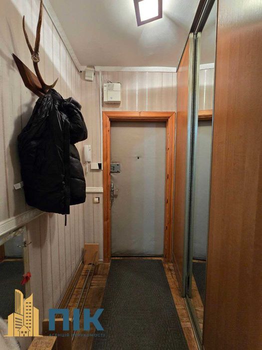 Без%! 3к біля метро, гарний ремонт, теплий будинок