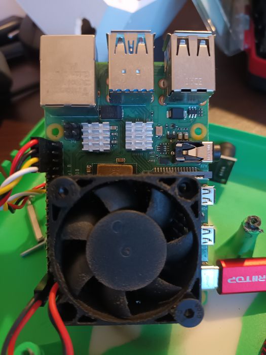 Raspberry pi 4 model b 2gb