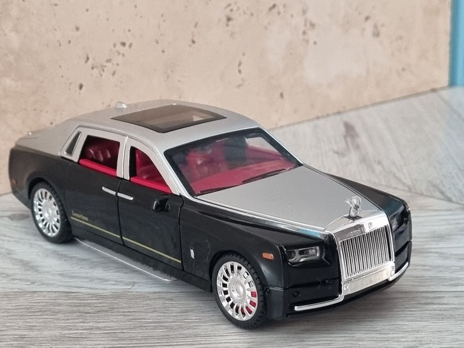 Іграшкова модель Rolls-Royce Phantom (1:32)