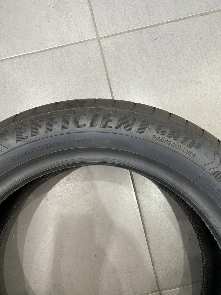 205/55 R17 Goodyear Efficent Grip Performance
