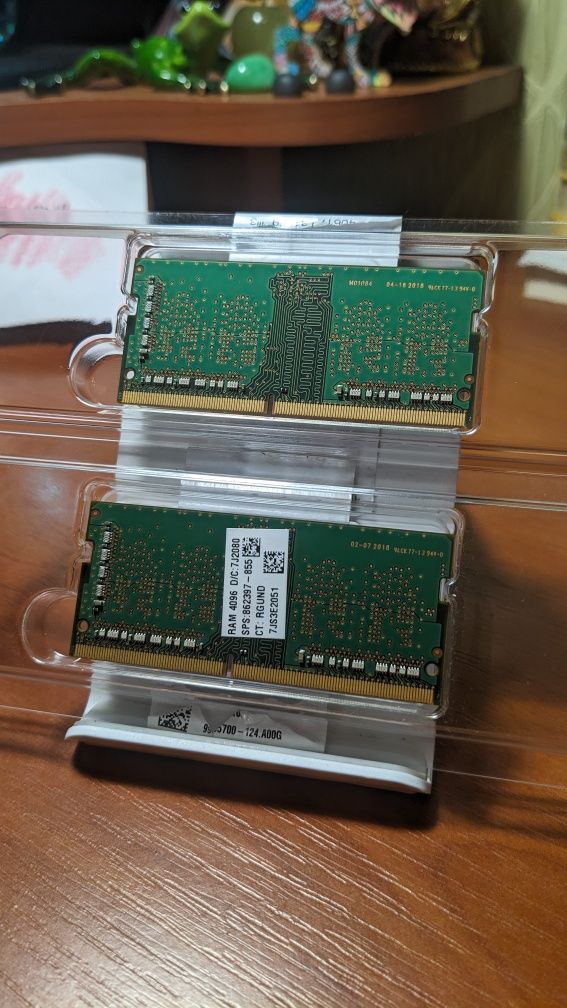 Оперативна пам'ять Samsung M471A5244CB0-CTD ОЗУ 2 х 4Gb DDR4 2666 MHz