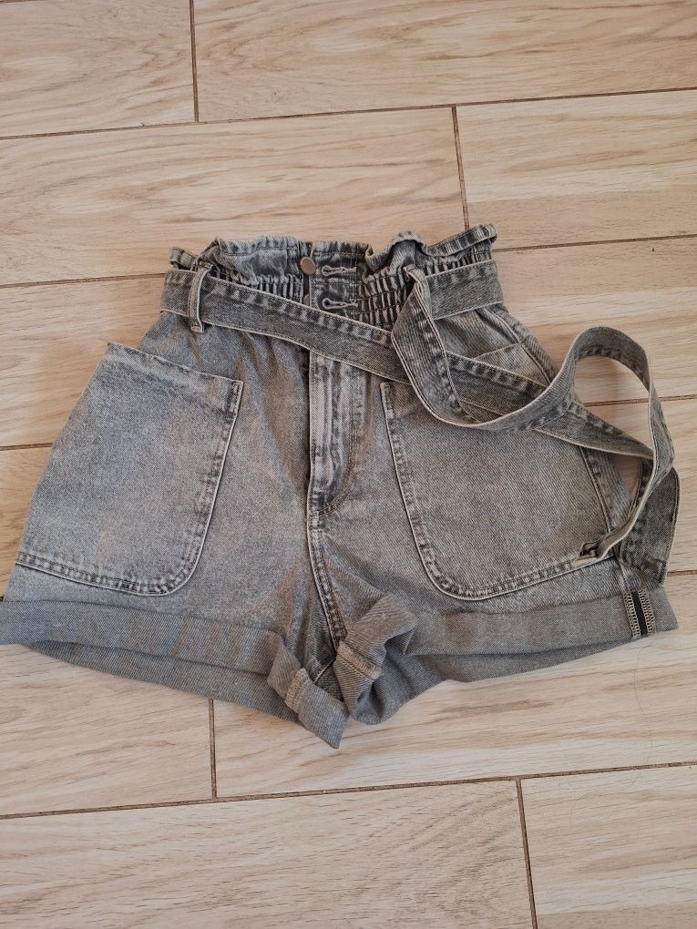 Шорти Zara   сірі