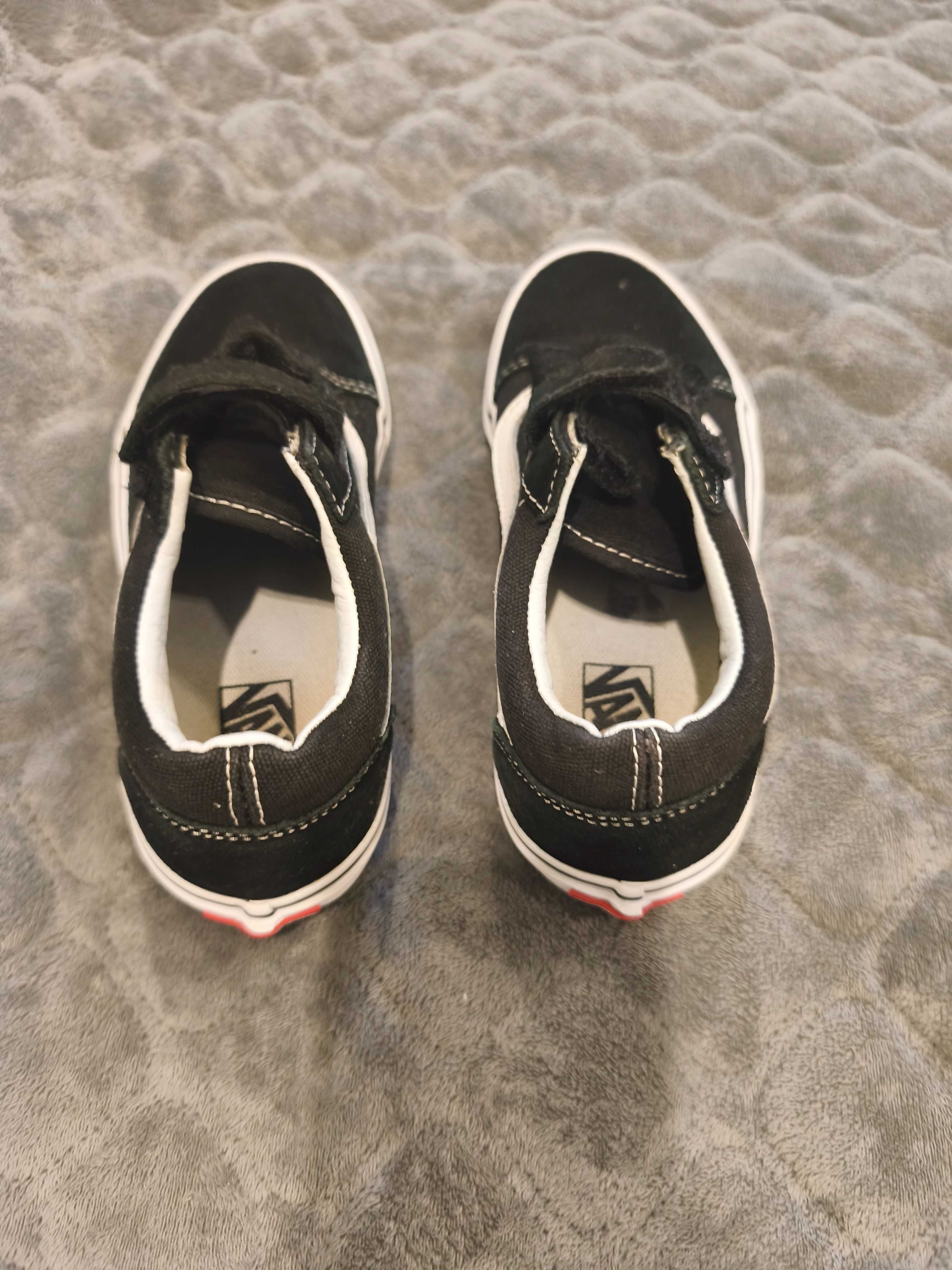 Продам Vans б/у на липучках