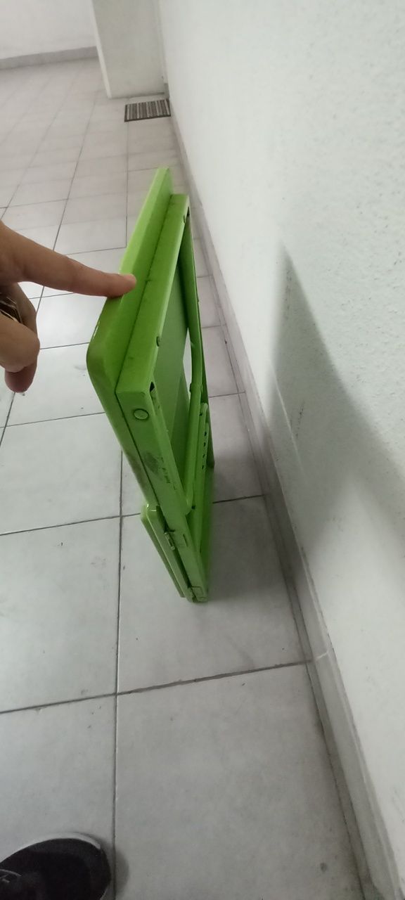 Mesa  tabuleiro para portátil