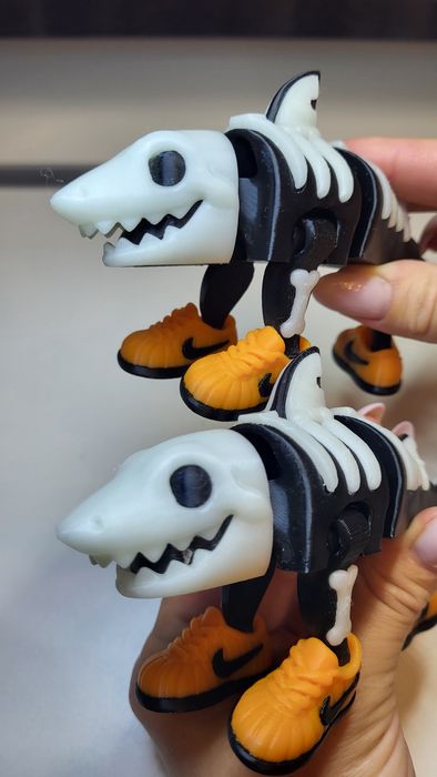 Тралалеро Тралала Брейнрот Brainrot Хелловін Halloween акула в кедах